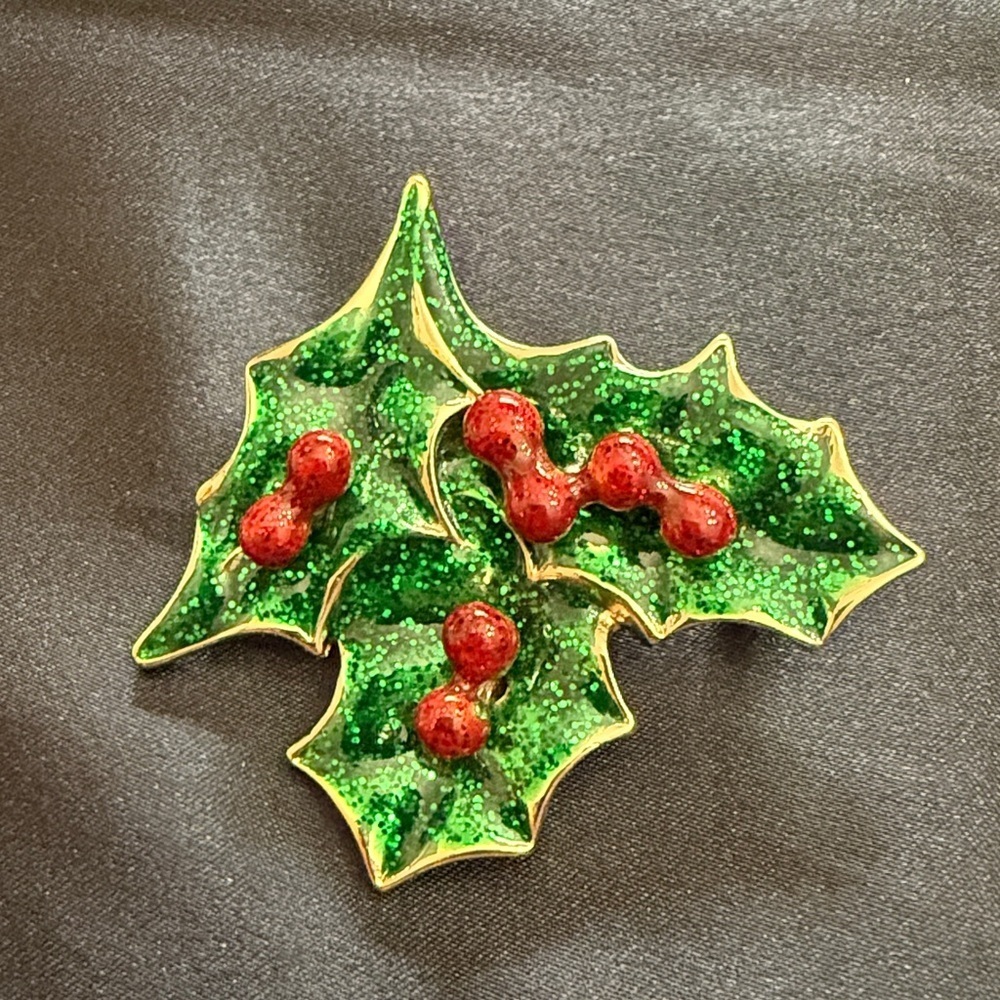 Vintage Christmas Holly & Present Brooches and Rhinestone Tree Post Earrings - Picture 2 of 9